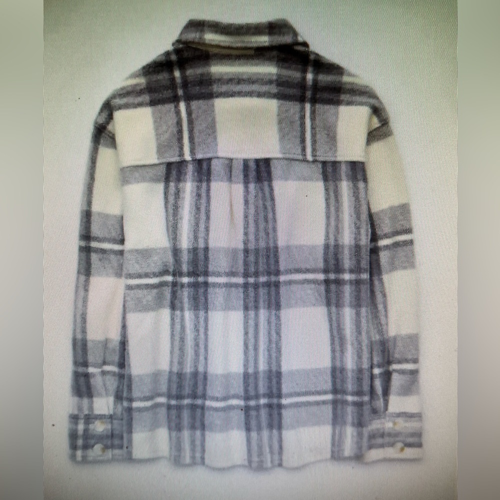 AMERICAN EAGLE WOMENS FLEECE PLAID SHACKET SIZE MEDIUM NWT! - Picture 4 of 7